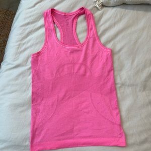 Lululemon run swift tech tank in hot pink